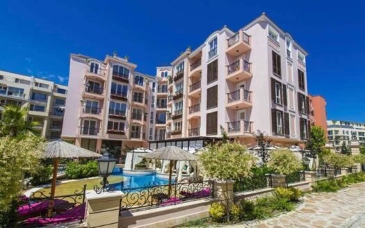 Чудесен двустаен апартамент в Романс Марин